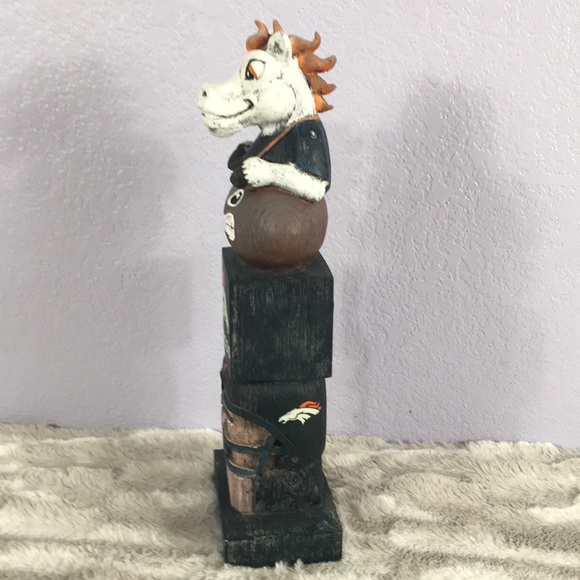 Gillygaloo Denver Broncos tiki totem - Picture 4 of 8